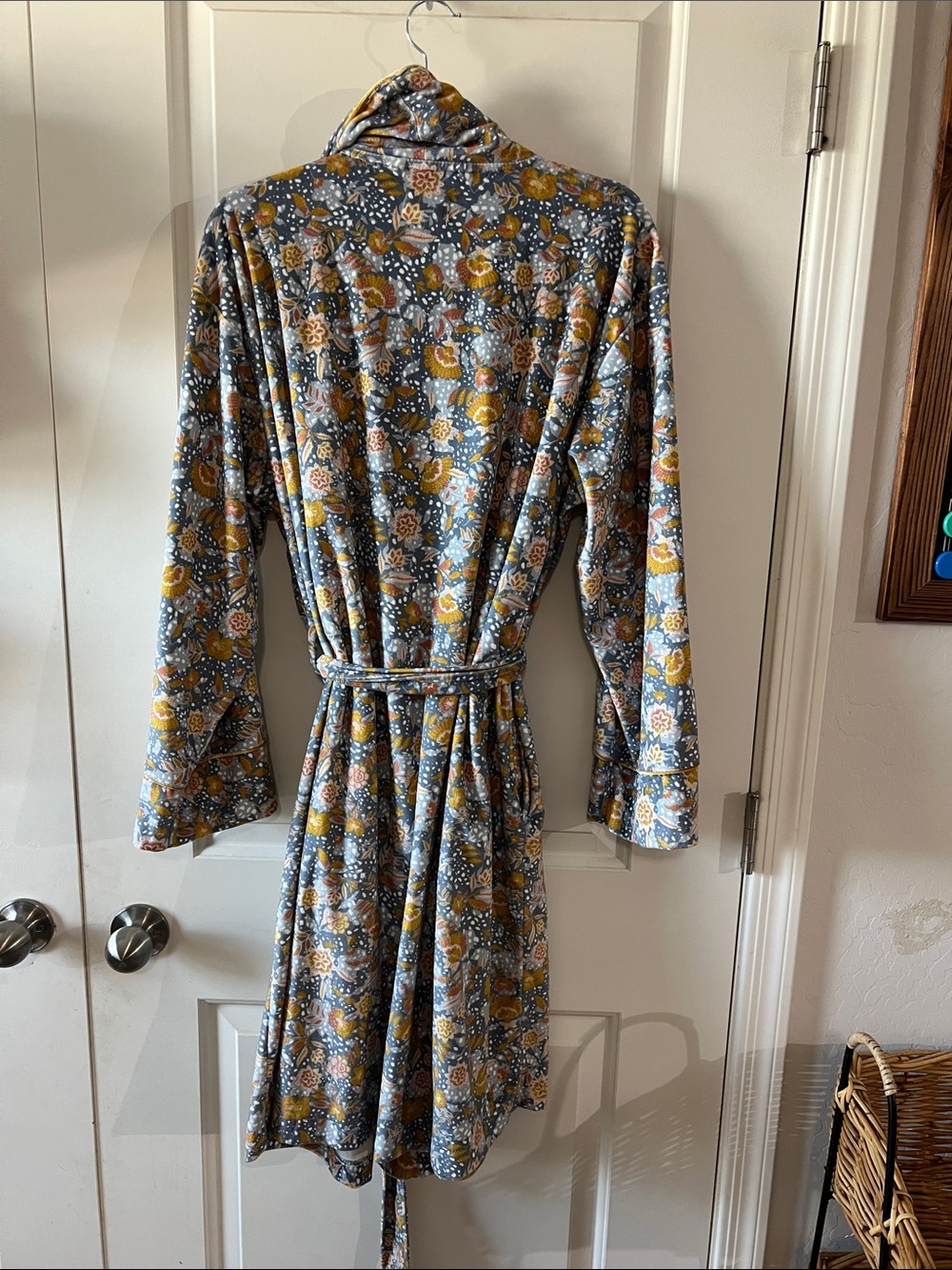 World Market O/S Velour Robe - Picture 5 of 5